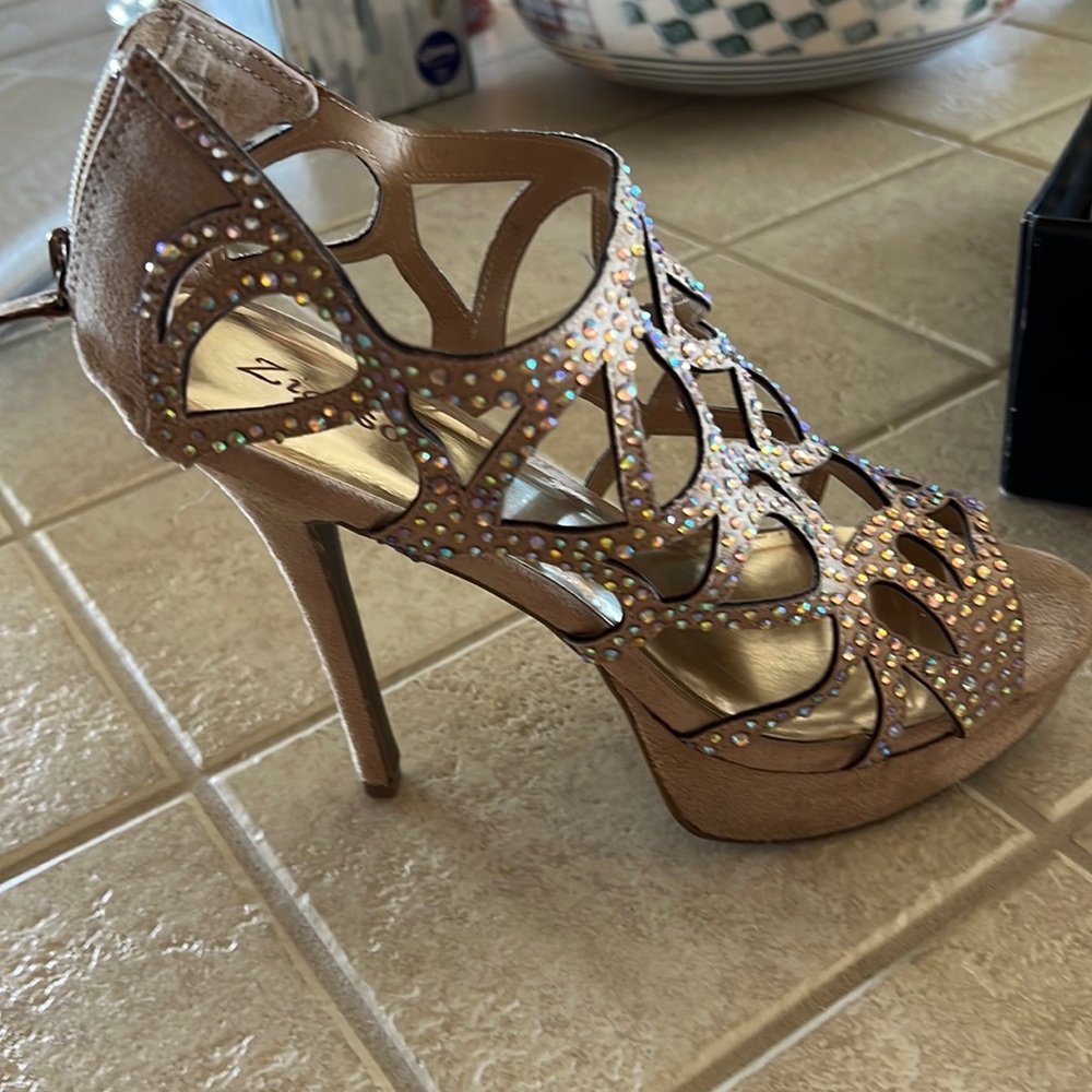 Zigo soho platform heels